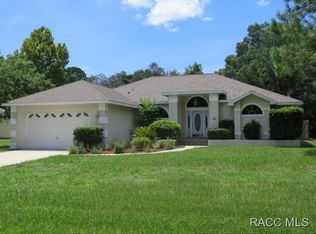 186 N Country Club Dr, Crystal River, FL 34429