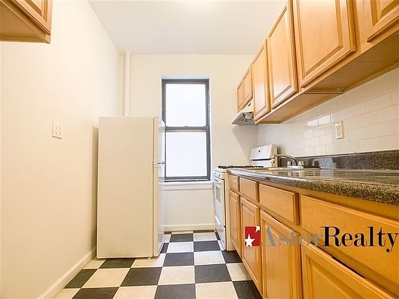 5th image of 31-60 34th St #C