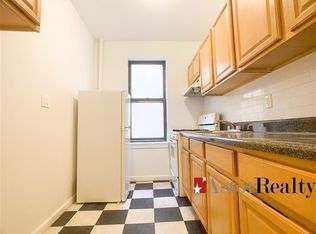 31-60 34th St #4C, Astoria, NY 11106
