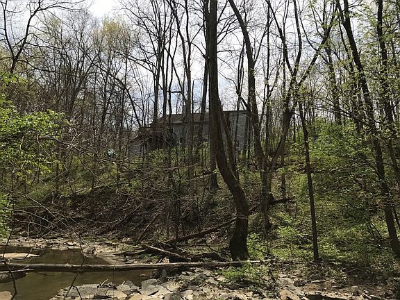2nd image of 1727 Apple Hill Ln