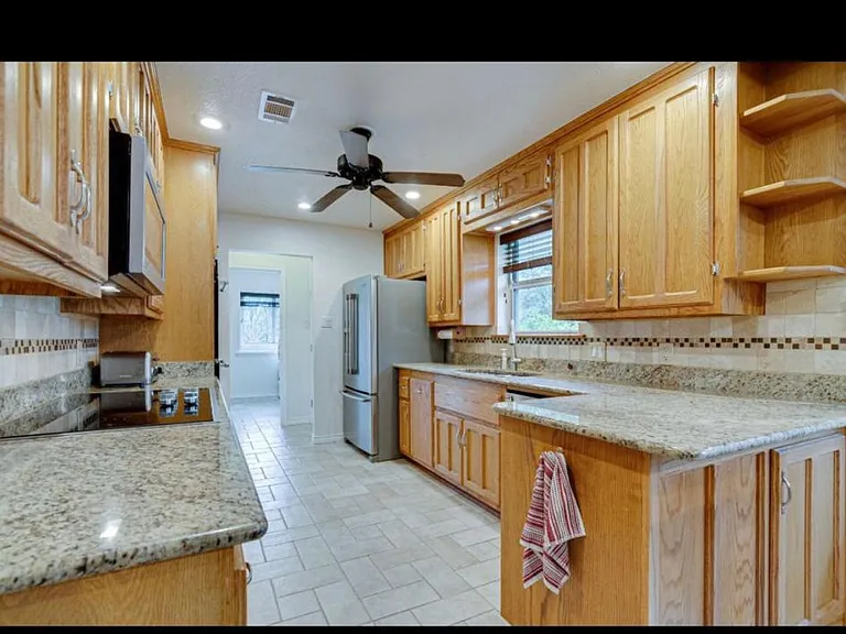 3725 Oakbriar Ln — Photo 13