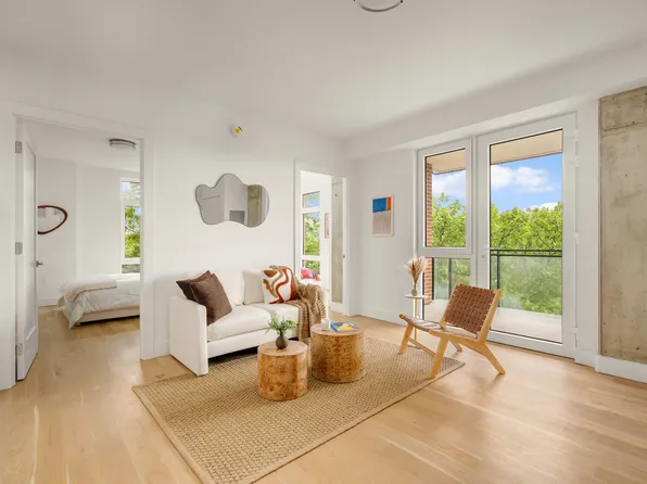 585 Argyle Rd #3A, Brooklyn, NY 11230