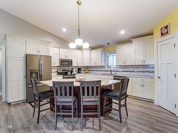 4th image of 1784 Woodberry Creek Dr