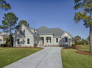 26 Farnsleigh Ave, Bluffton, SC 29910