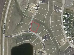221 S Schnell Dr, Horace, ND 58047
