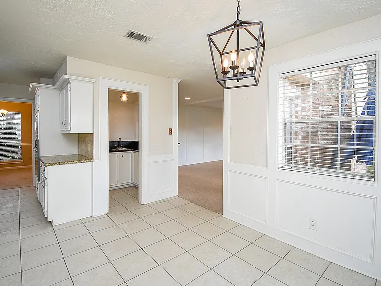 910 Shillington Dr — Photo 28