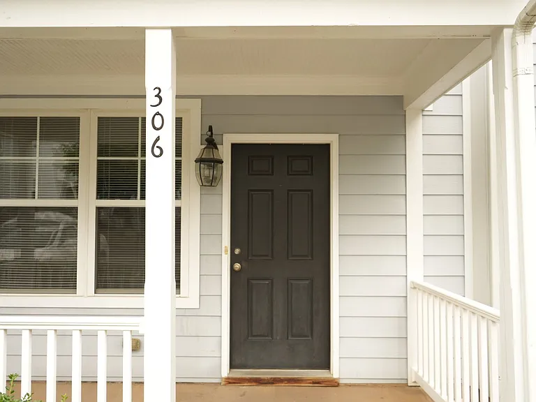 306 Marquette Ct — Photo 38