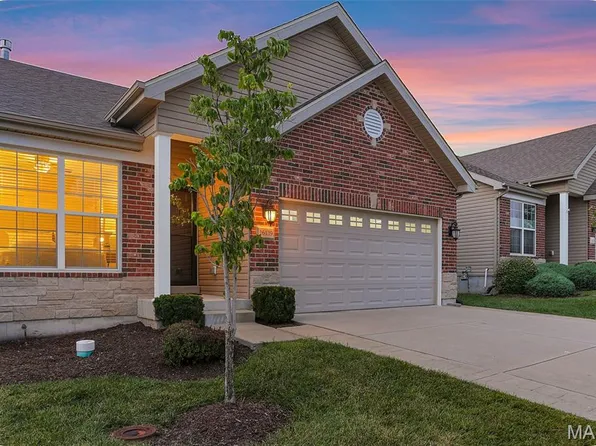 16139 Amber Vista Dr, Ellisville, MO 63021