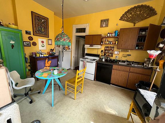 5th image of 2515 Kensington Ave #2