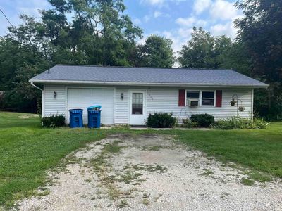 210 W Railroad St, Etna Green, IN, 46524
