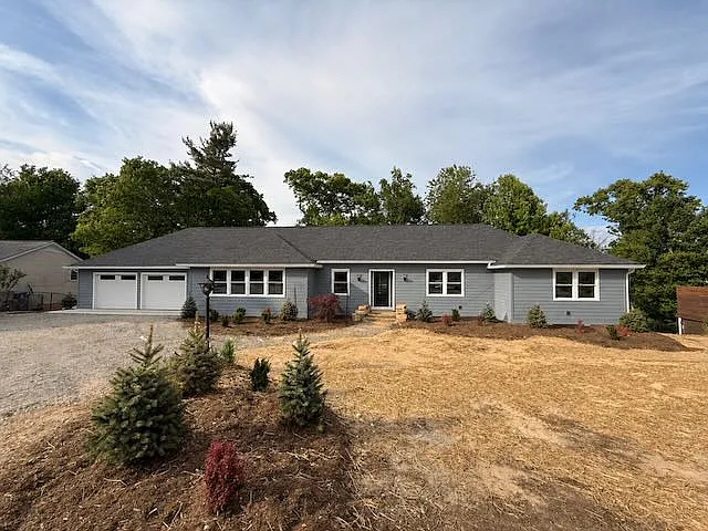 635 Appalachian Dr — Photo 1