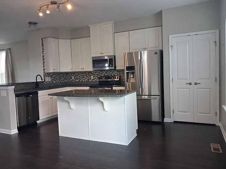 4301 Salt Marsh Ln — Photo 20