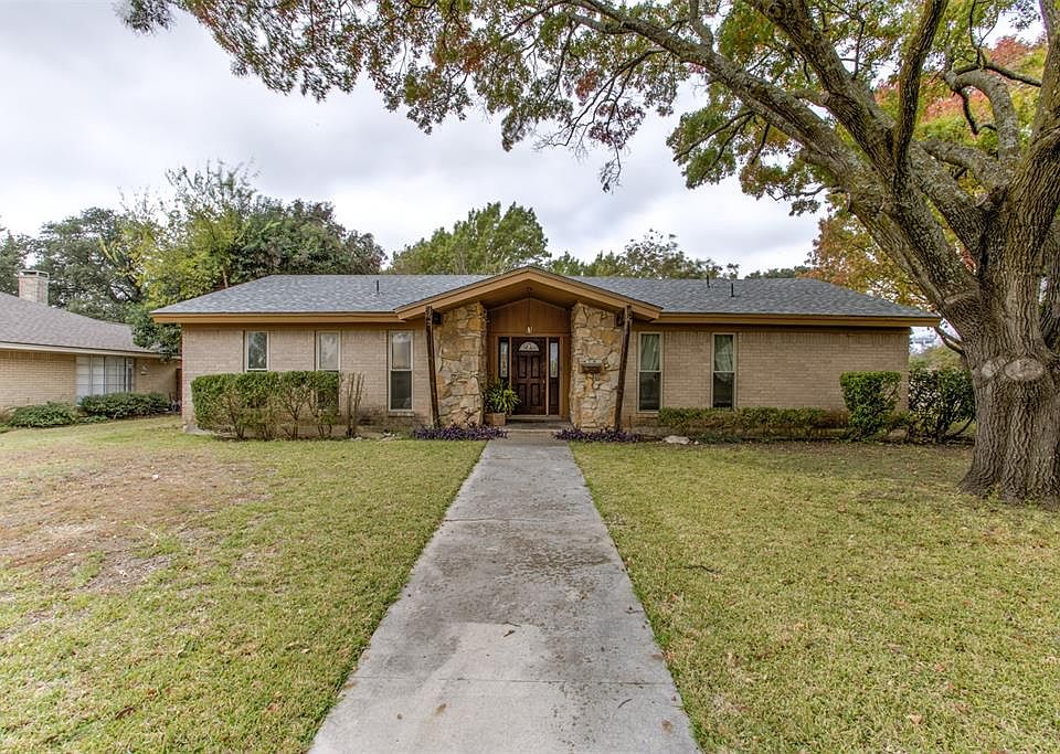 3920 Burkett Dr, Benbrook, TX 76116 Zillow