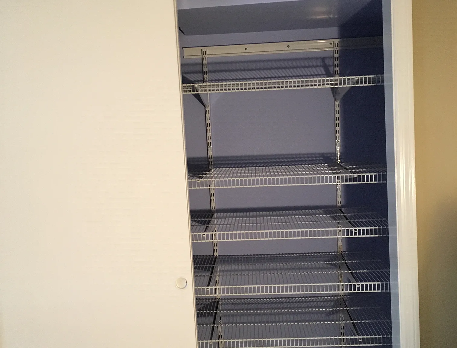 1 bed, 832 sqft, $1,300 — Photo 2