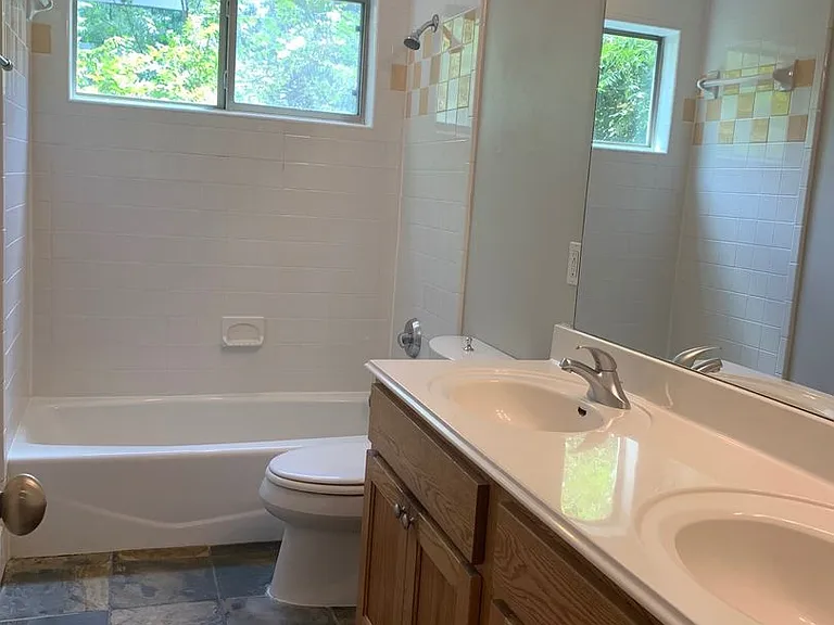 3207 Hampton Rd #A-B — Photo 31
