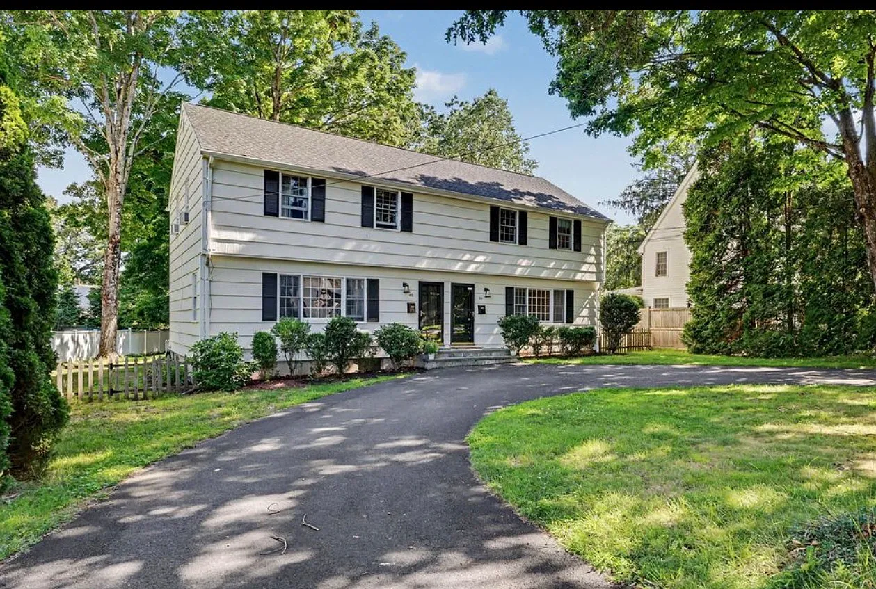 3 bed, 1.5 bath, 1200 sqft, $5,000 — Photo 1