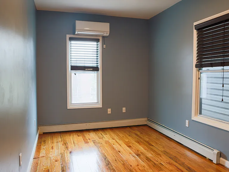1225 Taylor Ave — Photo 13
