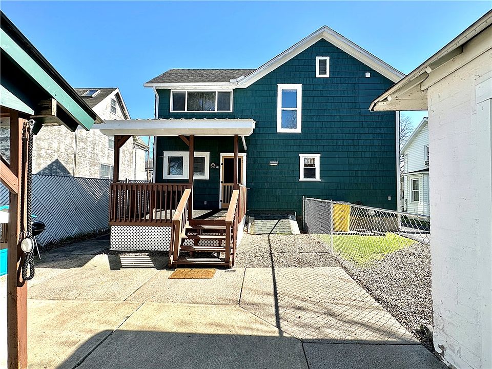 34th image of 369 E Warren St