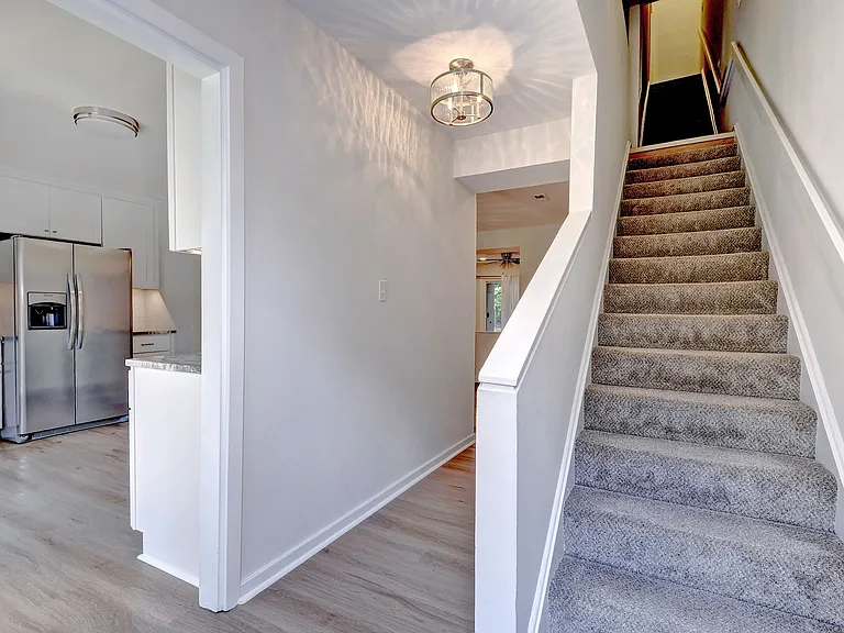 106 Harrops Gln — Photo 16