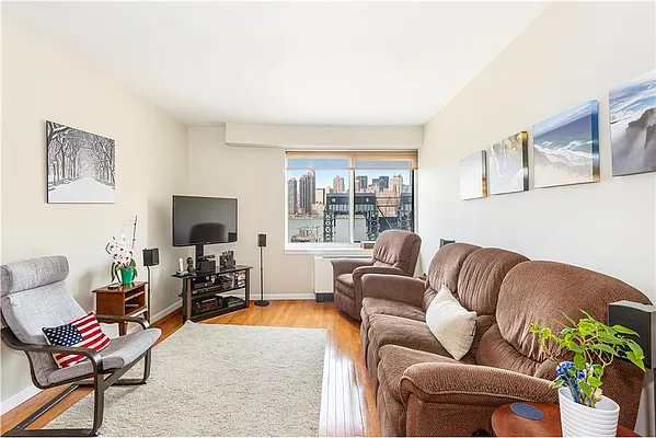 Sold by I Stay NY LLC | media 12