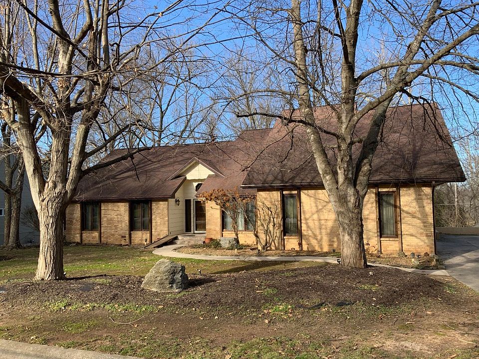 2nd image of 4061 E Whitehall Dr
