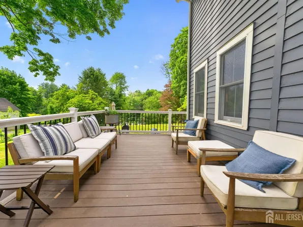 79 W Main St, Mendham, NJ 07945