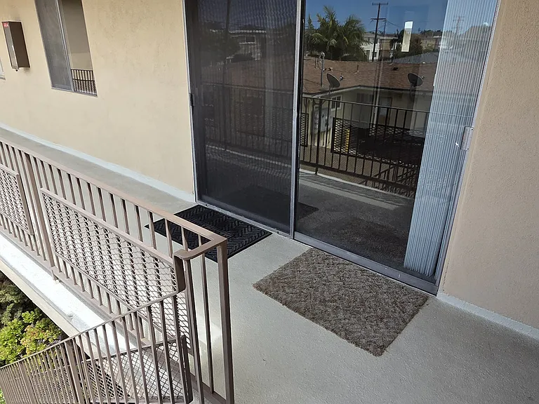 11854 Manor Dr — Photo 17