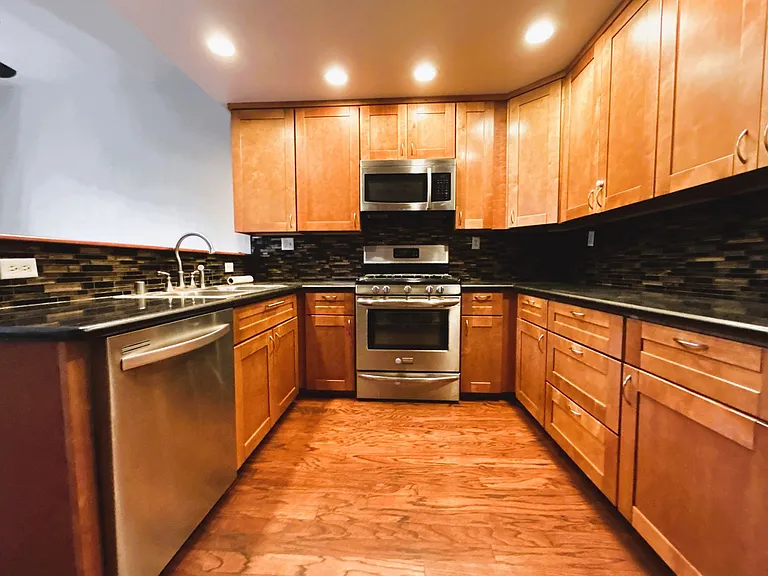 470 White Chapel Ave — Photo 1
