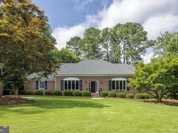 505 Valley Hall Dr, Sandy Springs, GA 30350