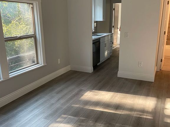 4th image of 3130-42-3172 1st Ave #3130-2
