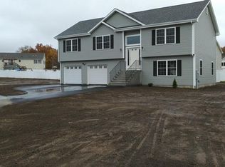 6 Brianna Dr, Webster, MA 01570