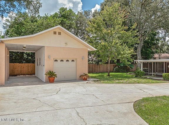 3rd image of 2333 Stafford Dr