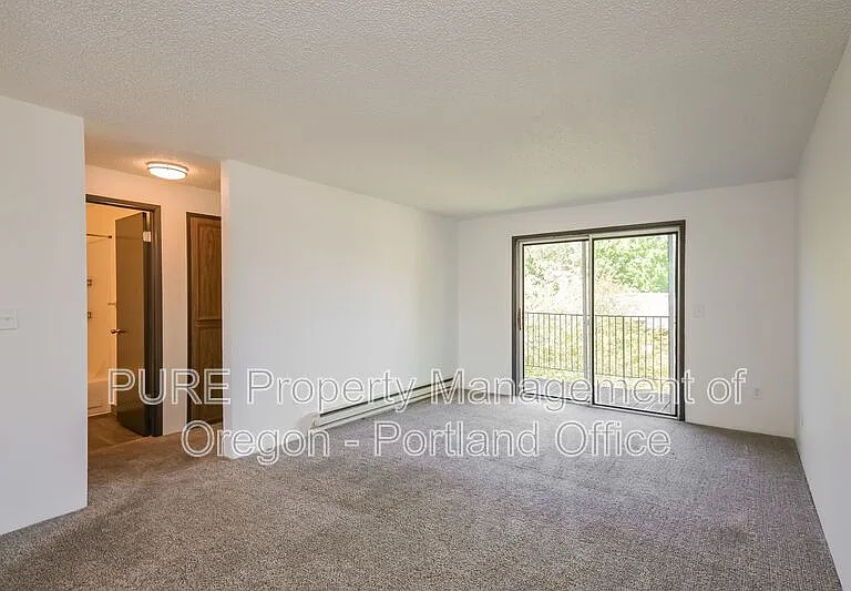Parkway Garden — Photo 114
