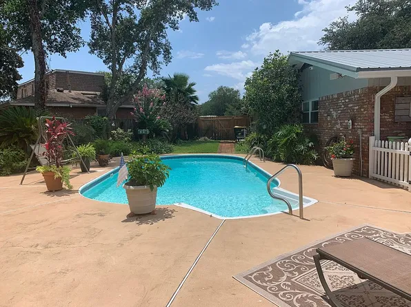 34 Cinderella Lane NW, Fort Walton Beach, FL 32547