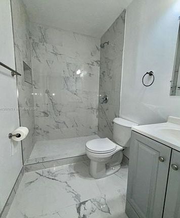 4th image of 22979 Sandalfoot Blvd
