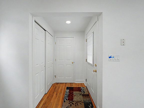 3rd image of 15 Chestnut St