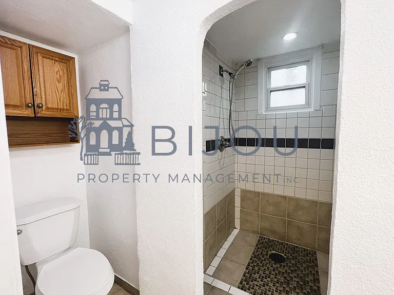 238 N. Prospect St — Photo 8