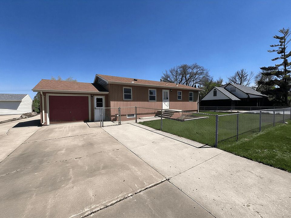 1st image of 1019 S Lawson St