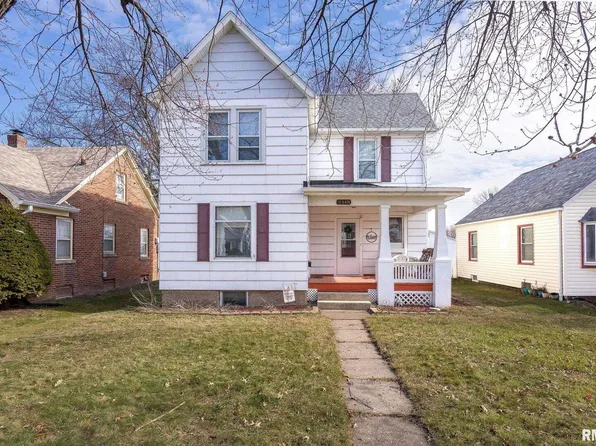 2340 32nd St, Moline, IL 61265