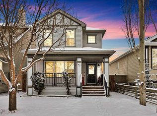 67 NW Copperstone Cir SE, Calgary, AB T2Z 0G6