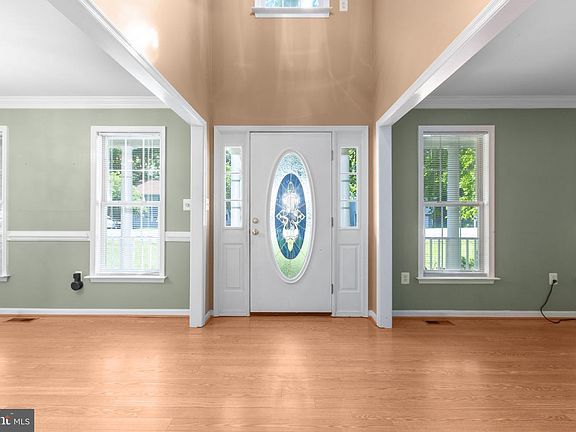 3rd image of 10408 Woodlake Ct