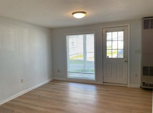 190 Ashworth Ave APT 1A, Hampton, NH 03842
