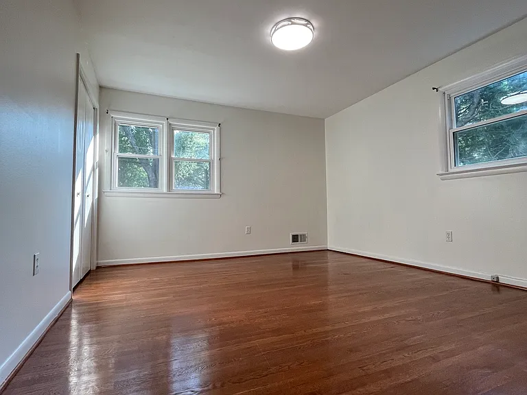 11801 Milbern Dr — Photo 11