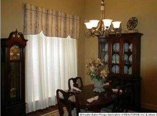 12461 Oak Alley Dr, Geismar, LA 70734