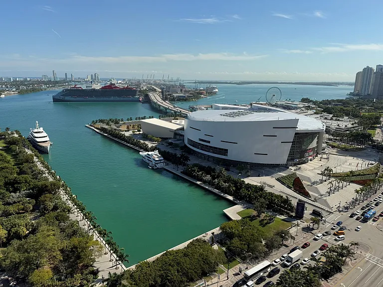900 Biscayne Blvd #2807 — Photo 82