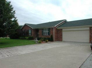 119 Meadow Ln, Coxs Creek, KY 40004