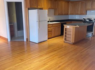 915 1st St W, Northfield, MN 55057