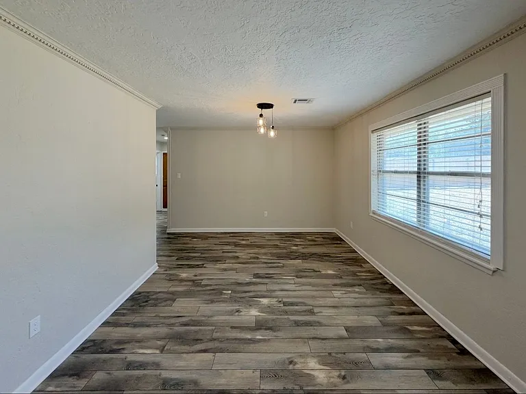 2712 NW Hilltop Dr — Photo 7