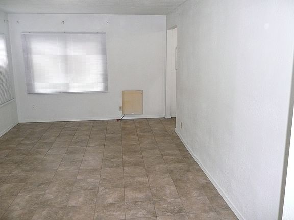 3rd image of 21636 31st Ave S