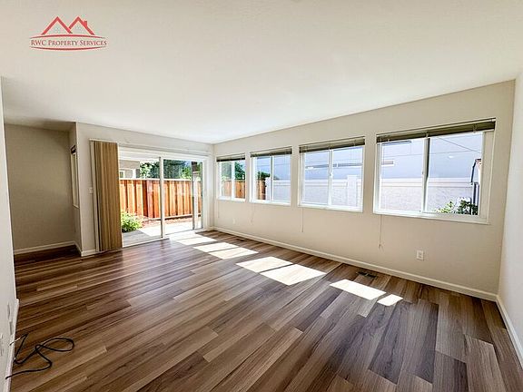 4th image of 411 College Ave APT E
